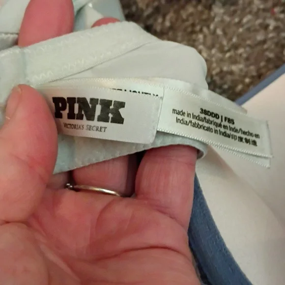 Victoria's Secret/Pink Bras...5 Total - Black, Blue, White, Cream - Picture 9 of 13